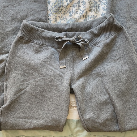 Sweatpants - Picture 2 of 3